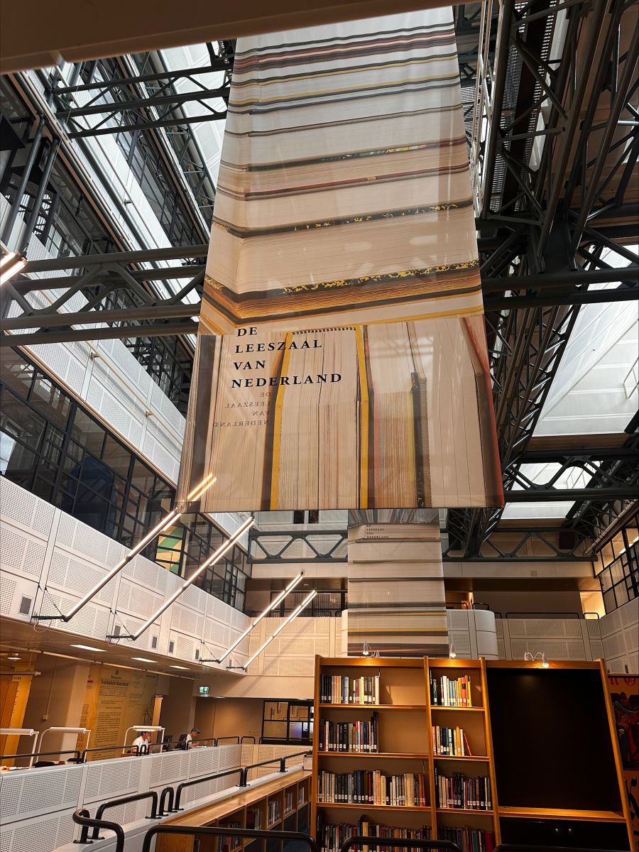 Verslag van het bezoek aan de Koninklijke Bibliotheek en het Oranjehotel